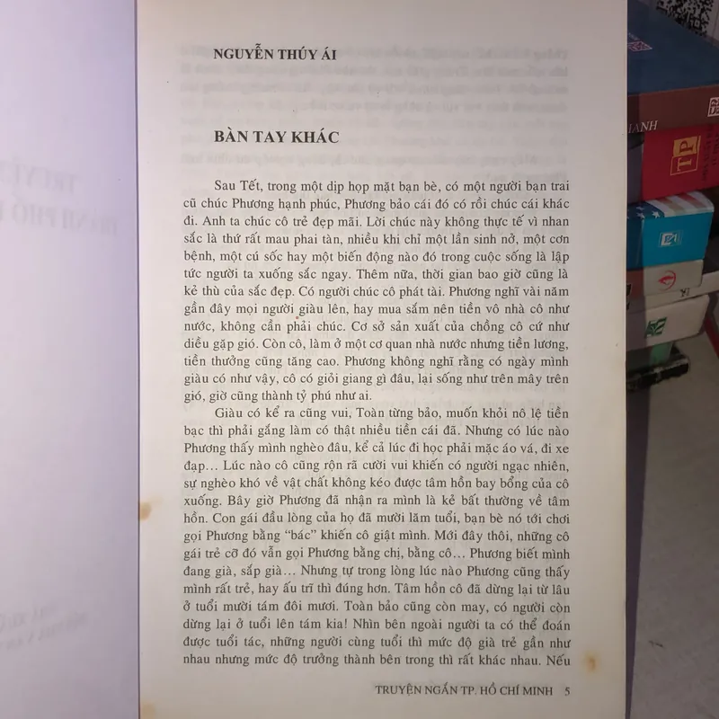 Truyện ngắn Thành phố Hồ Chí Minh  698697