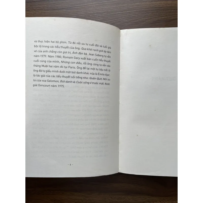 Chó trắng - Romain Gary 972004