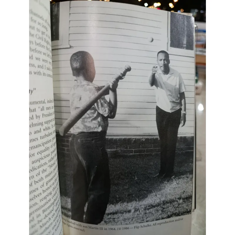 THE AUTOBIOGRAPHY OF MARTIN LUTHER KING,JR. - TỰ SỬ CỦA MARTIN LUTHER KING,JR. 562763
