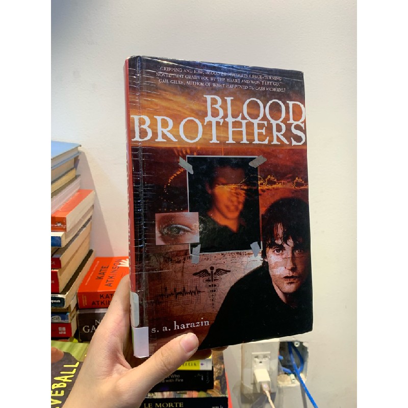 BLOOD BROTHERS - S. A. Harazin 148968