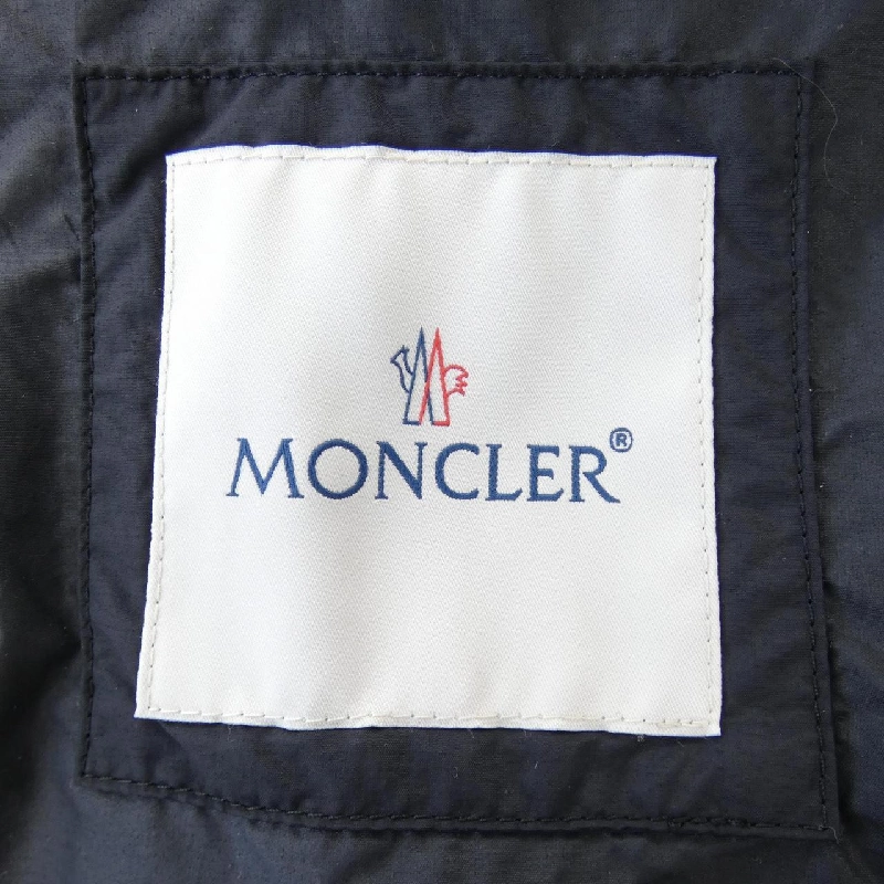【Khuyến mãi】Áo khoác Moncler MONCLER 635701