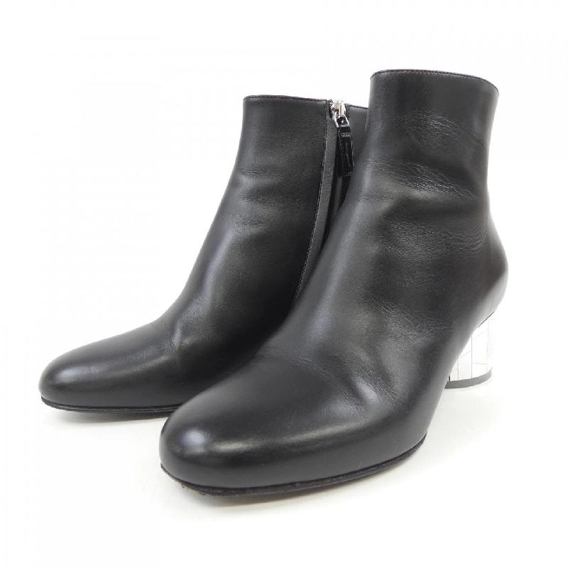 Giày boot SALVATORE FERRAGAMO - Hàng hiệu Authentic 830051