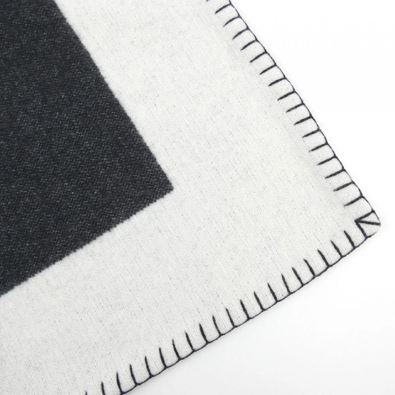 Chăn CHANEL - Hàng hiệu Authentic 832538