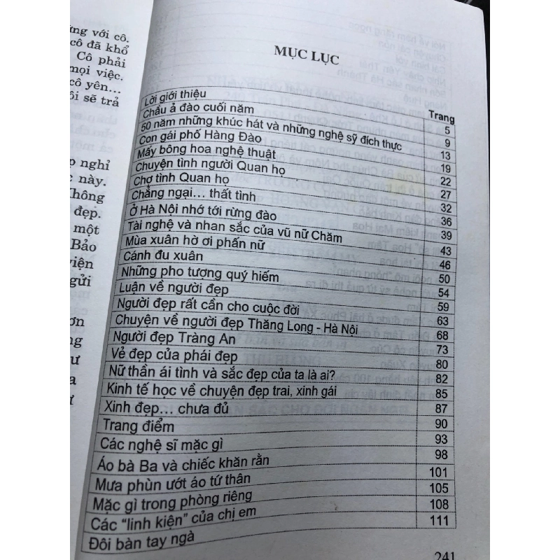 Vì người nhan sắc cho đời ngẩn ngơ mới 80% ố bẩn có mộc 2011 Lý Khắc Cung HPB0906 SÁCH VĂN HỌC 914799