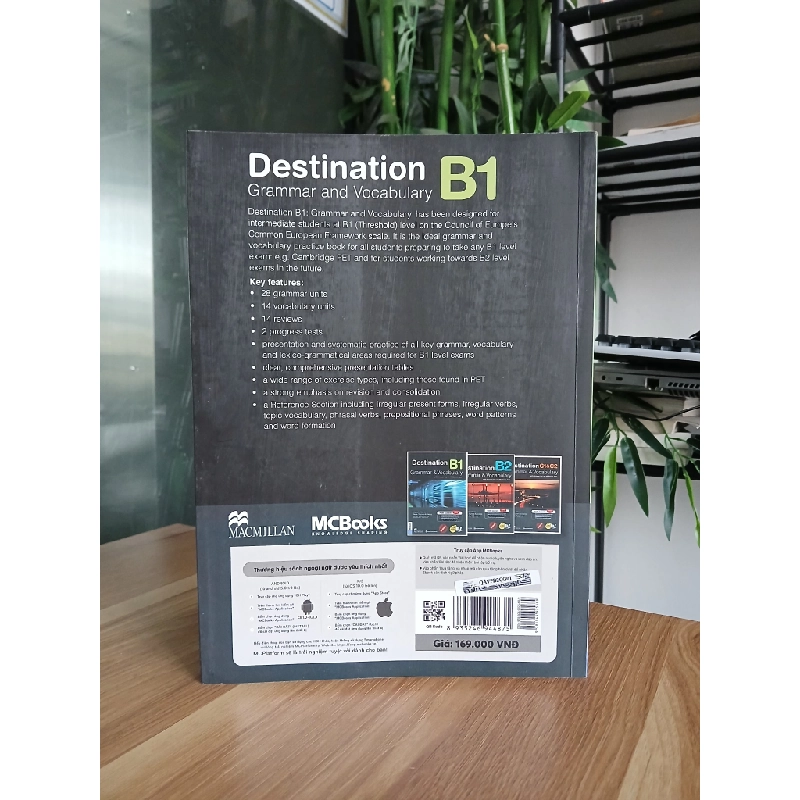 Destination B1 Grammar & Vocabulary 550555