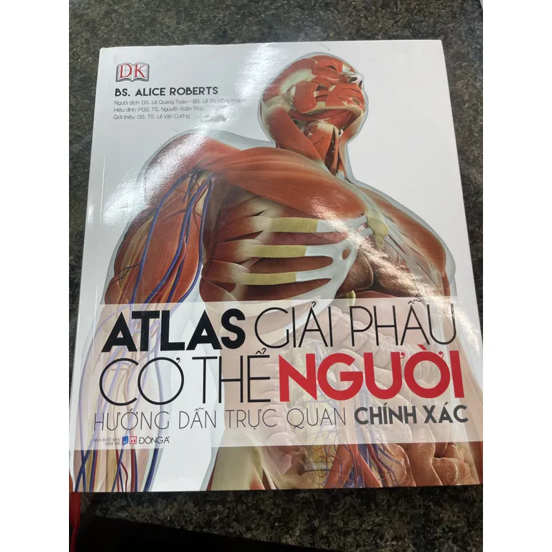 Atlas giải phẫu cơ thể người Bs Alice Roberts 680876