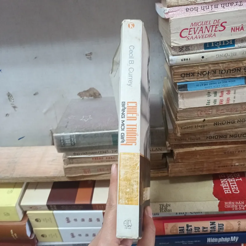 Chiến Thắng Bằng Mọi Giá- Cecil B. Currey 680007
