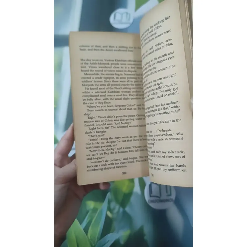 [MIỄN PHÍ BỌC SÁCH] [XƯA] Jingo (1998) - Terry Pratchett 1027221