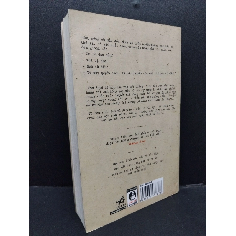 Cô gái trong trang sách mới 80% ố có chữ ký trang đầu 2012 HCM1008 Guillaume Musso VĂN HỌC 916442