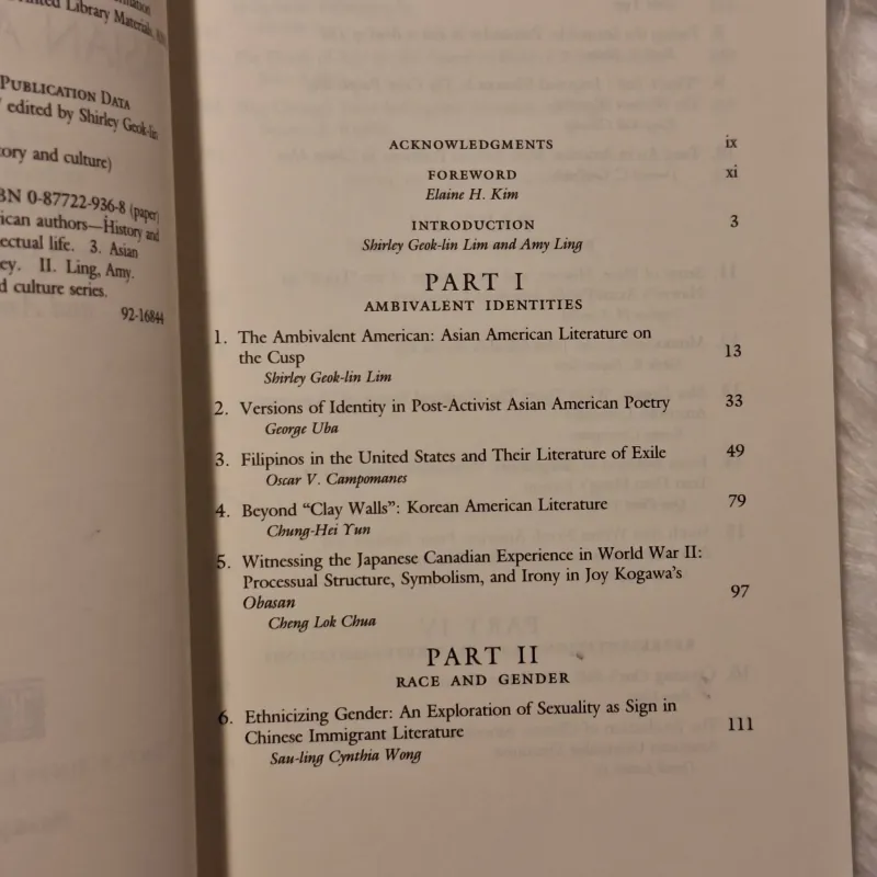 Reading the Literatures of Asian America 782812