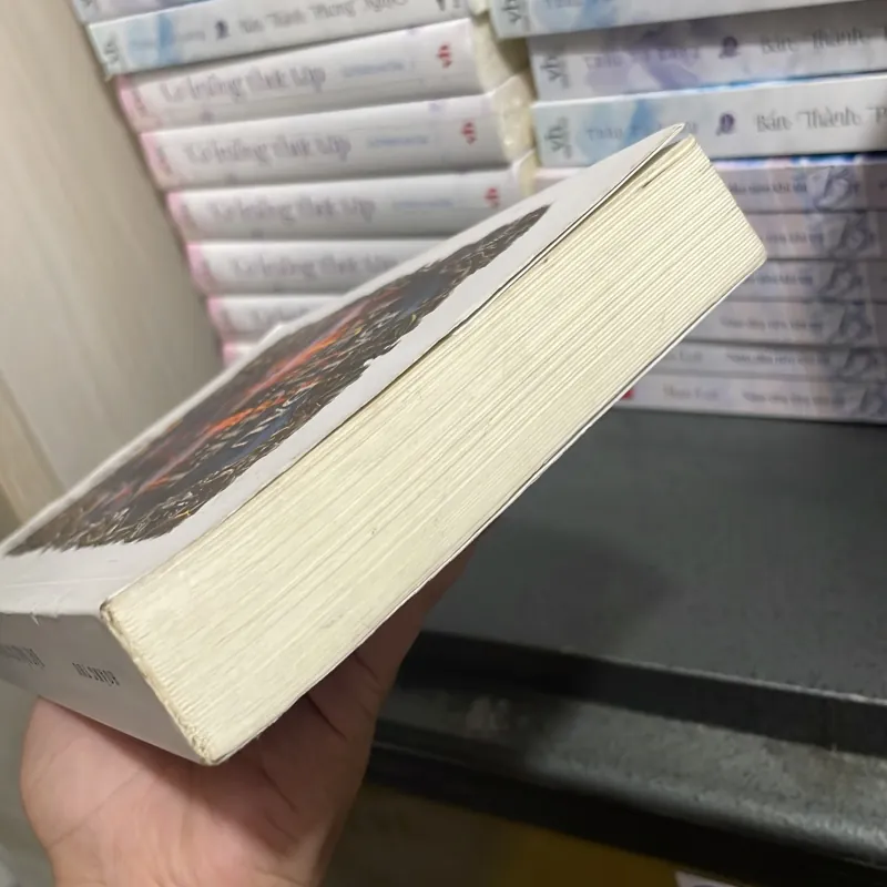 (tiểu thuyết huyền ảo) - Bắt đầu từ biển chết - Hoàng Thư 1003822