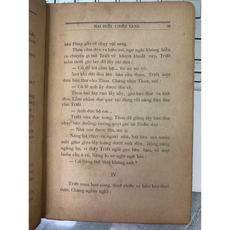 HAI BUỔI CHIỀU VÀNG - NHẤT LINH 726589