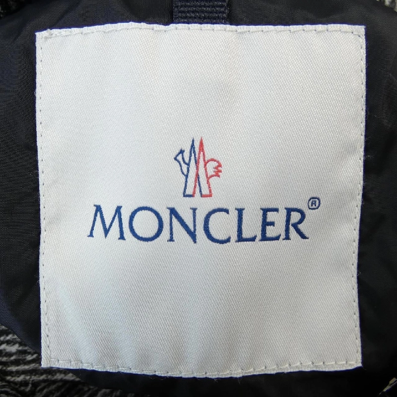 Áo khoác lông vũ MONCLER 635676
