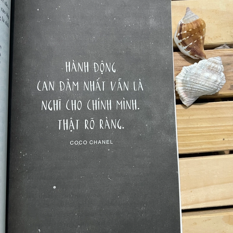 Sách Phụ nữ hiện đại viết lại luật thành công - mới  99% 526177