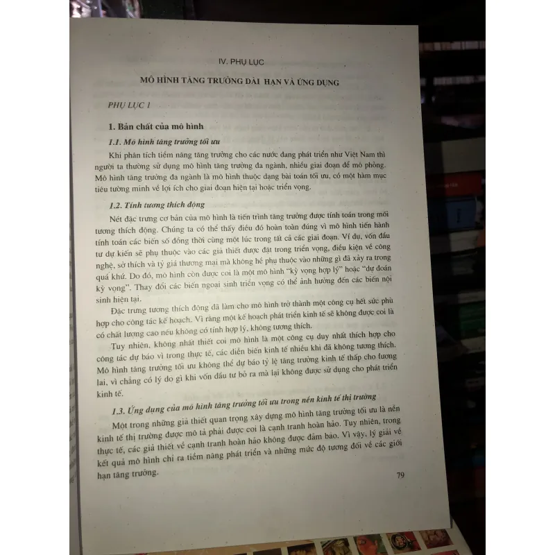 Một số vấn đề về lý luận, phương pháp luận, phương pháp xây dựng chiến lược… 754028