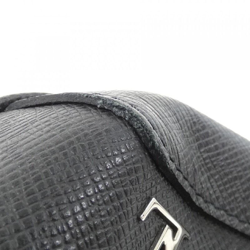 Túi đeo chéo Louis Vuitton Taiga Avenue M30443 610222