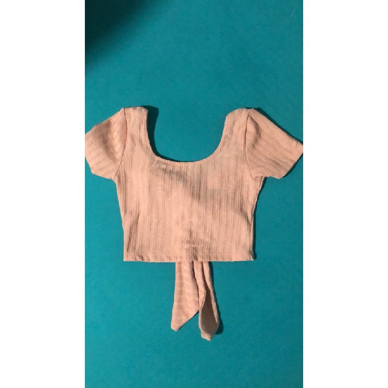 áo thun croptop hồng dễ dàng phối chân vây jean hoặc quần đai cao 18539