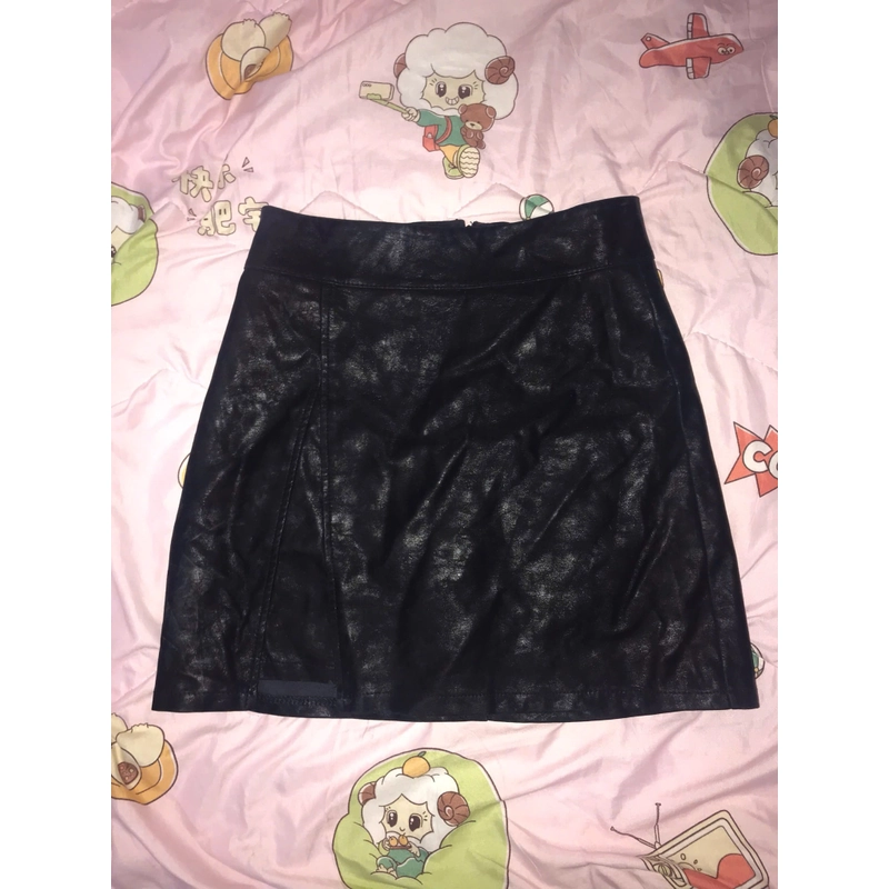 Chân váy và quần da 542244