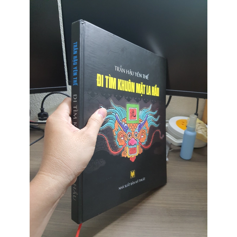 Đi tìm khuôn mặt la hầu 499395