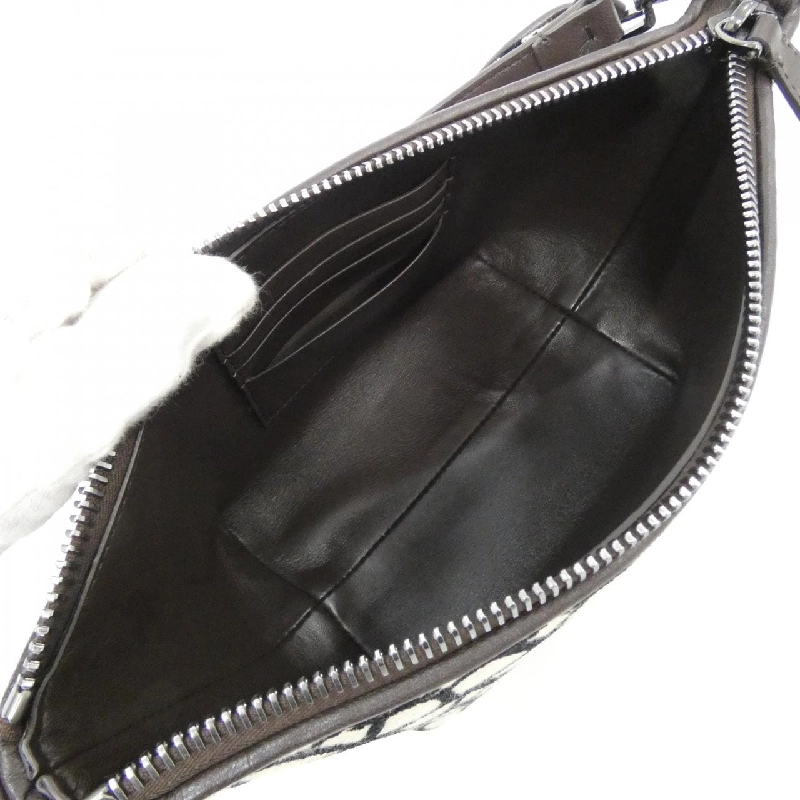 Túi xách Valentino Garavani 3Y2B0C24JXD - Hàng hiệu Chính hãng 771207