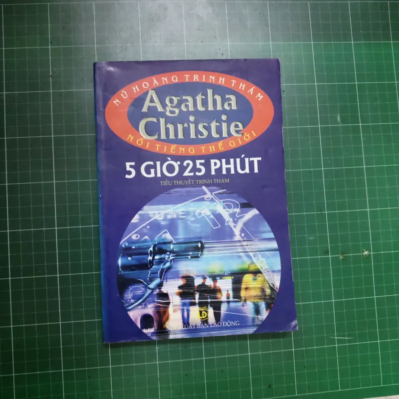 5 giờ 25 phút - Agatha Christie 591724