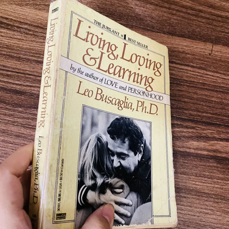 Living, loving & learning 960067