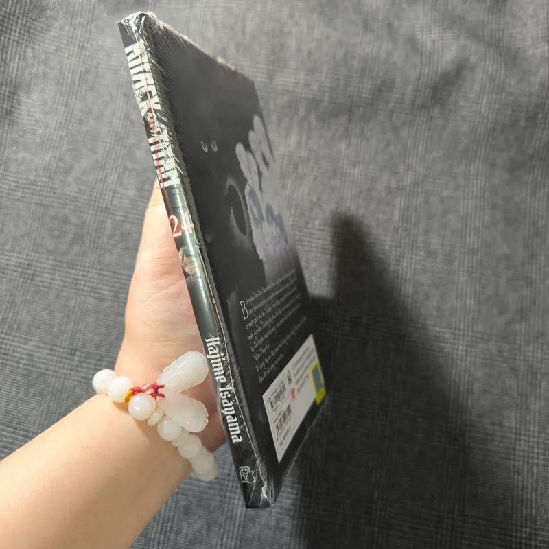 Attack on Titan - Tập 24 - NXB Trẻ - AoT tập 24 (seal) 478420