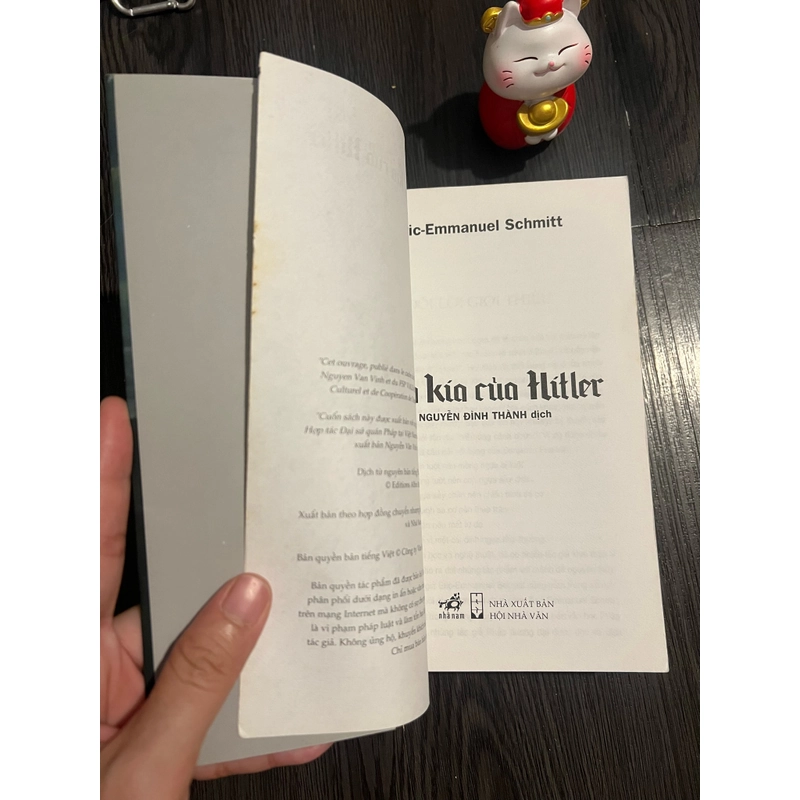 Nửa kia của Hitler - E. Schmitt 290353