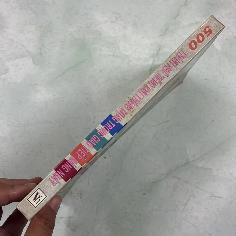 500 English Idiomatic expressions in current use 518636