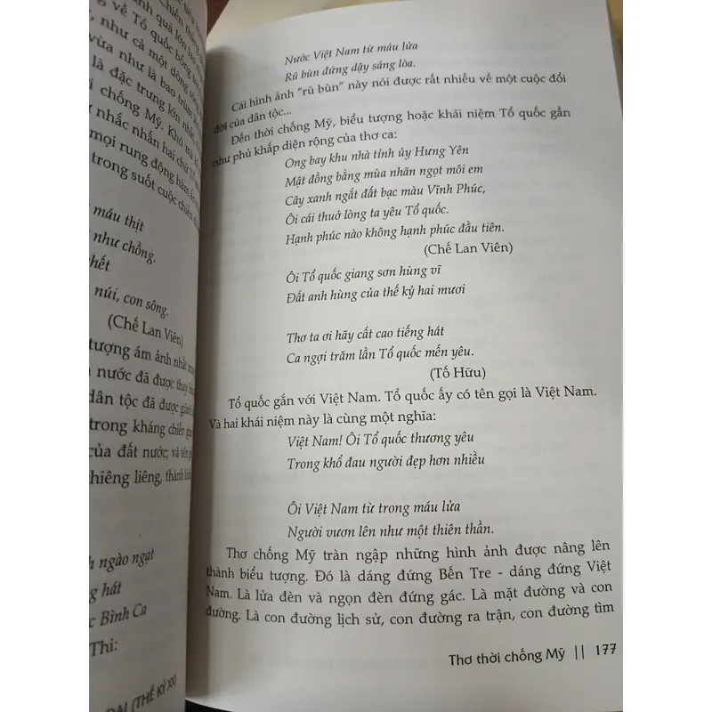 PHÁC THẢO VĂN HỌC VIỆT NAM HIỆN ĐẠI (THẾ KỶ XX) - PHONG LÊ 726925