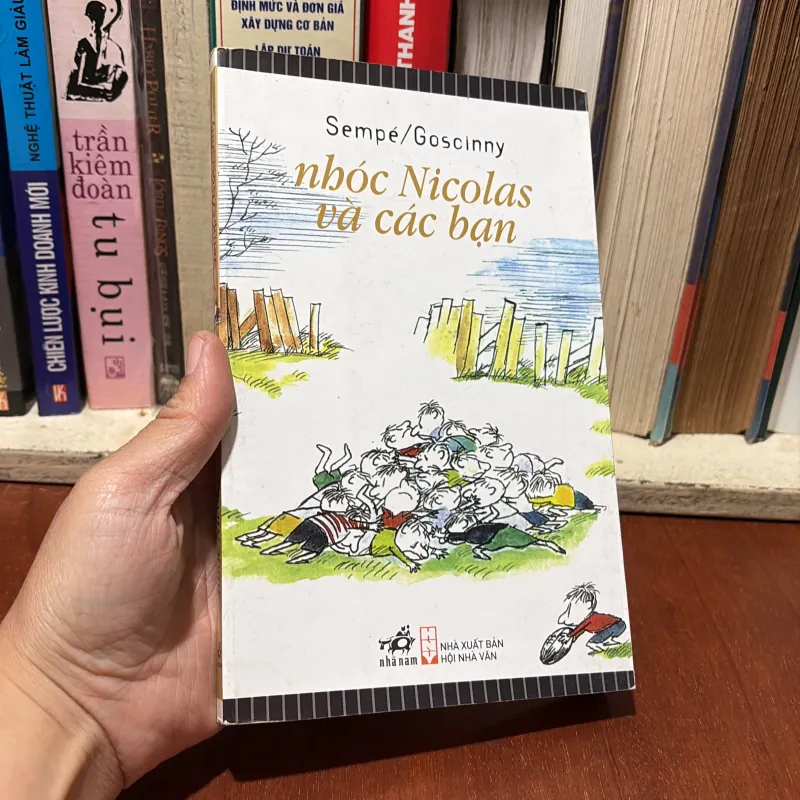 II Sách Thiếu Nhi: Nhóc Nicolas Và Các Bạn - SEMPÉ & GOSCINNY - 2009 759264