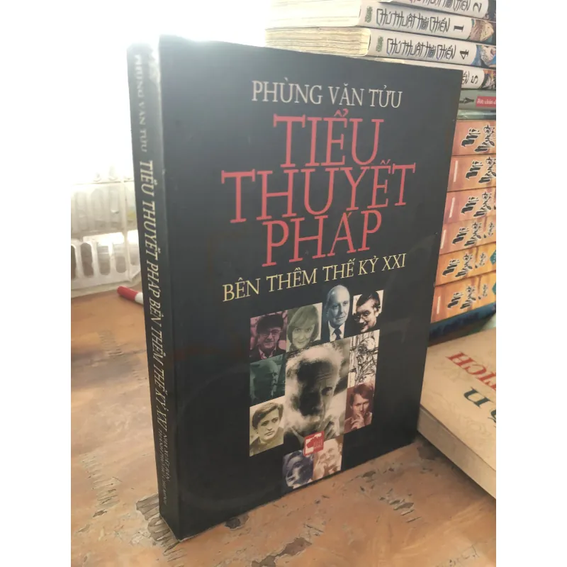 Tiểu thuyết Pháp bên thềm thế kỷ XXI 1024317