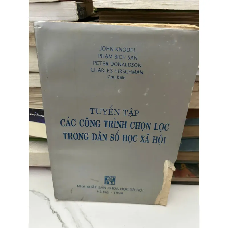 Tuyển tập các công trình chọn lọc trong Dân số học xã hội 610846