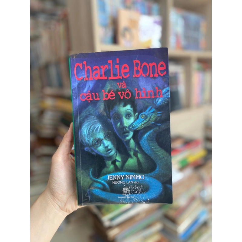 Charlie Bone và cậu bé vô hình ( tập 3 ) 479342
