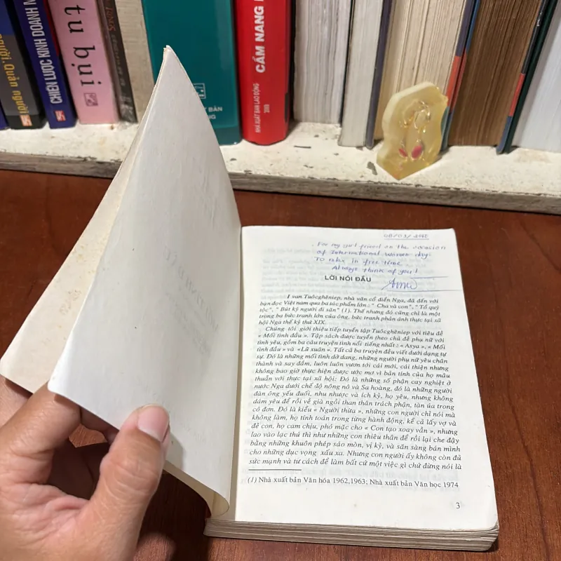 II Văn Học Nước Ngoài: Mối Tình Đầu - IVAN TUÔCGHÊNIEP - 2000 781610