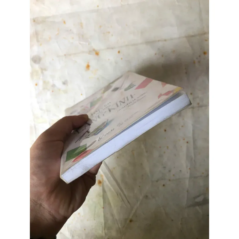 Chuyện Về Những Lăng Kính - Nguyễn Lê Sang 931235