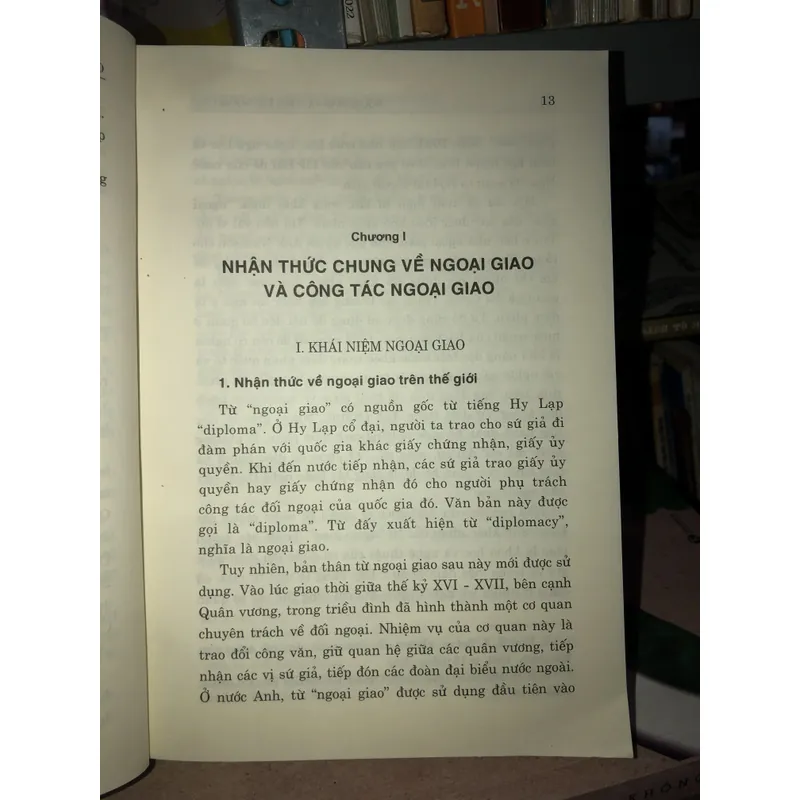 Ngoại giao và công tác ngoại giao - GS. TS. Vũ Dương Huân 681328