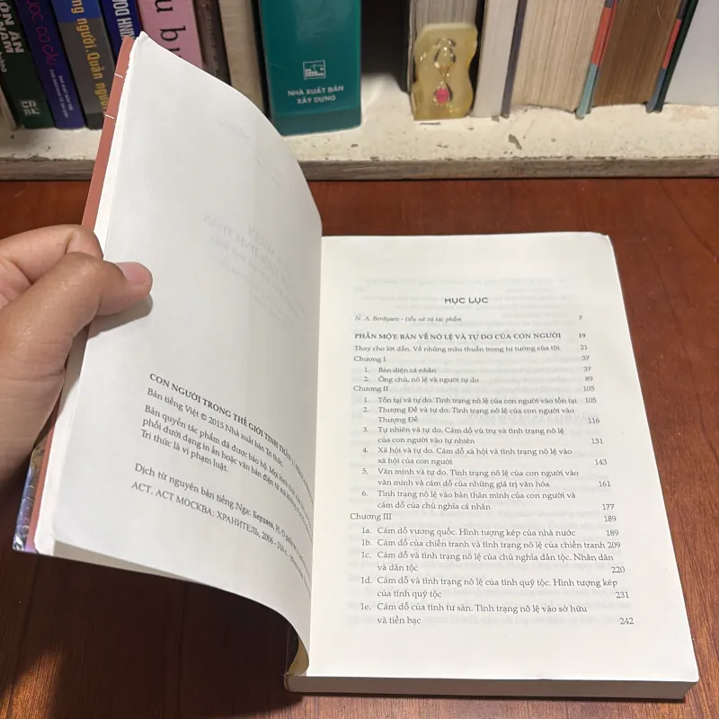 II Triết Học: Con Người Trong Thế Giới Tinh Thần - NIKOLAI ALEXANDROVICH BERDYAEV - 2017 907633