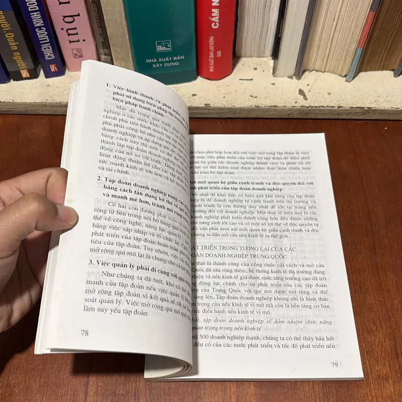 II Tập Đoàn Kinh Tế Và Một Số Vấn Đề Về Xây Dựng Tập Đoàn Kinh Tế Ở Việt Nam - Minh Châu 755370