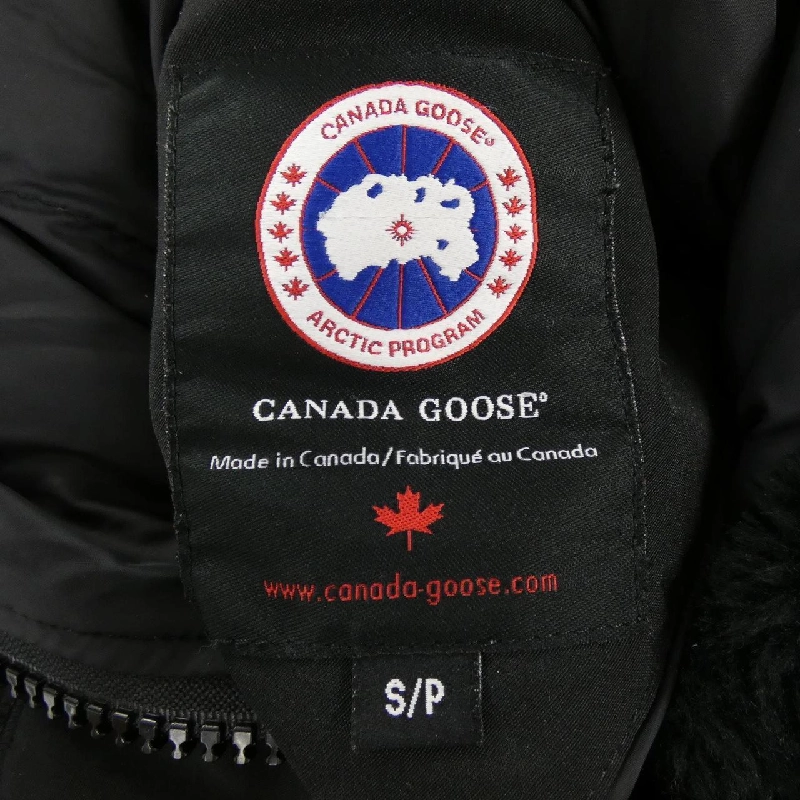 Áo khoác lông vũ BRONTE 2600JL R của CANADA GOOSE - Hàng hiệu Chính hãng 820572