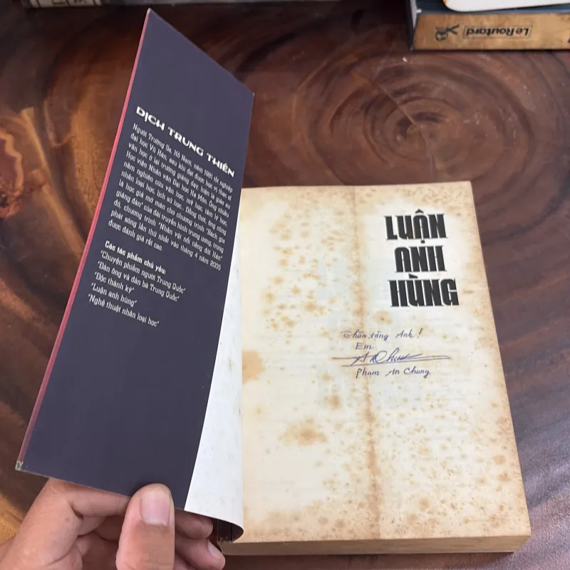 [Có Vết Ố Vàng] - II Lịch Sử Trung Quốc: Luận Anh Hùng - Dịch Trung Thiên - 2013 1041576