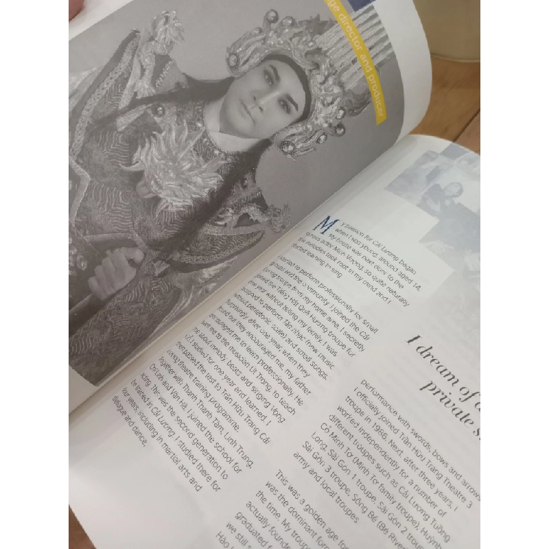 Beautiful and real: An oral history of Cải Lương - Hugo Frey, Suzanne Joinson 549426