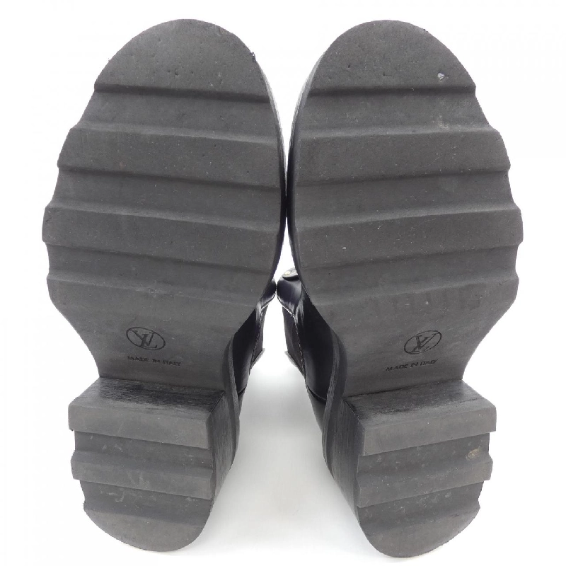 Bốt Monogram Canvas Buckle Loop LV BoBoL Line của Louis Vuitton 657596