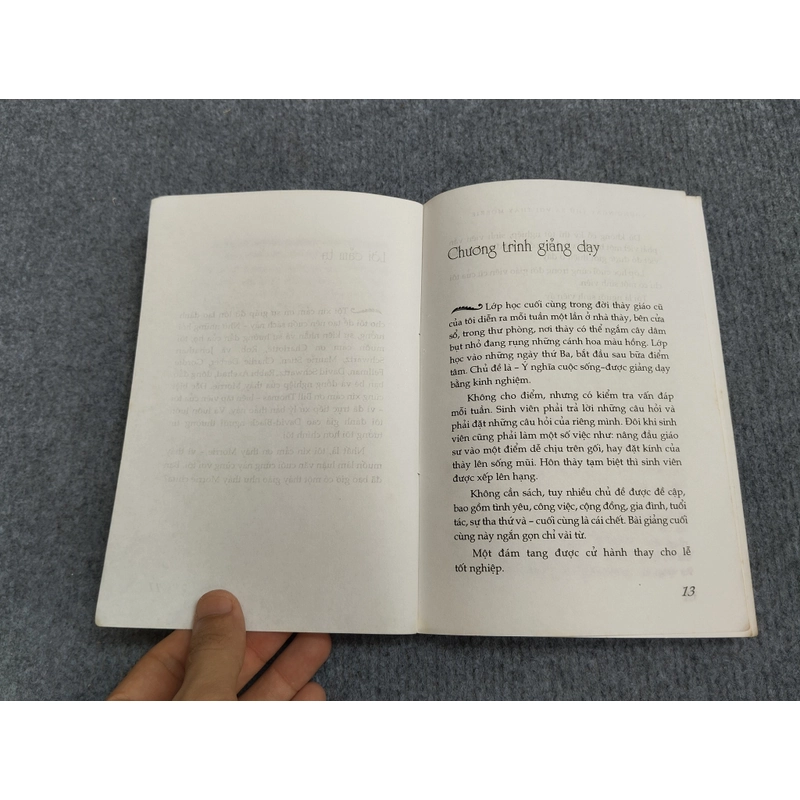 NHỮNG NGÀY THỨ BA VỚI THÀY MORRIE 478688