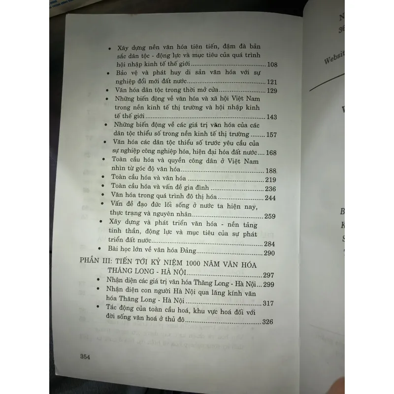 Văn hoá Việt Nam trên con đường đổi mới - Những thời cơ và thách thức  600405
