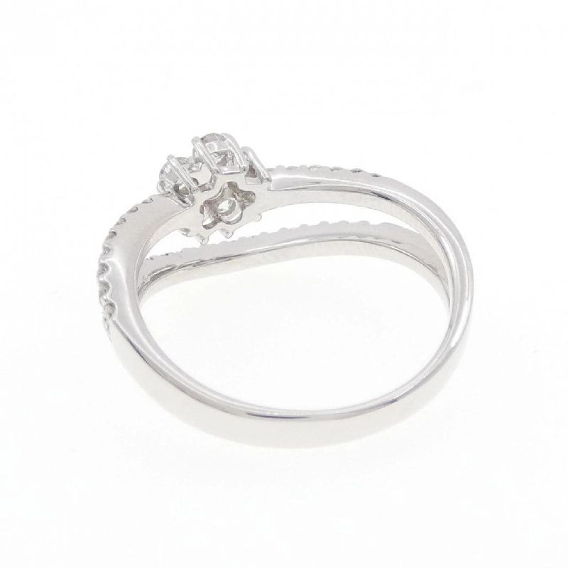 Nhẫn kim cương hoa K18WG 0.40CT 670675