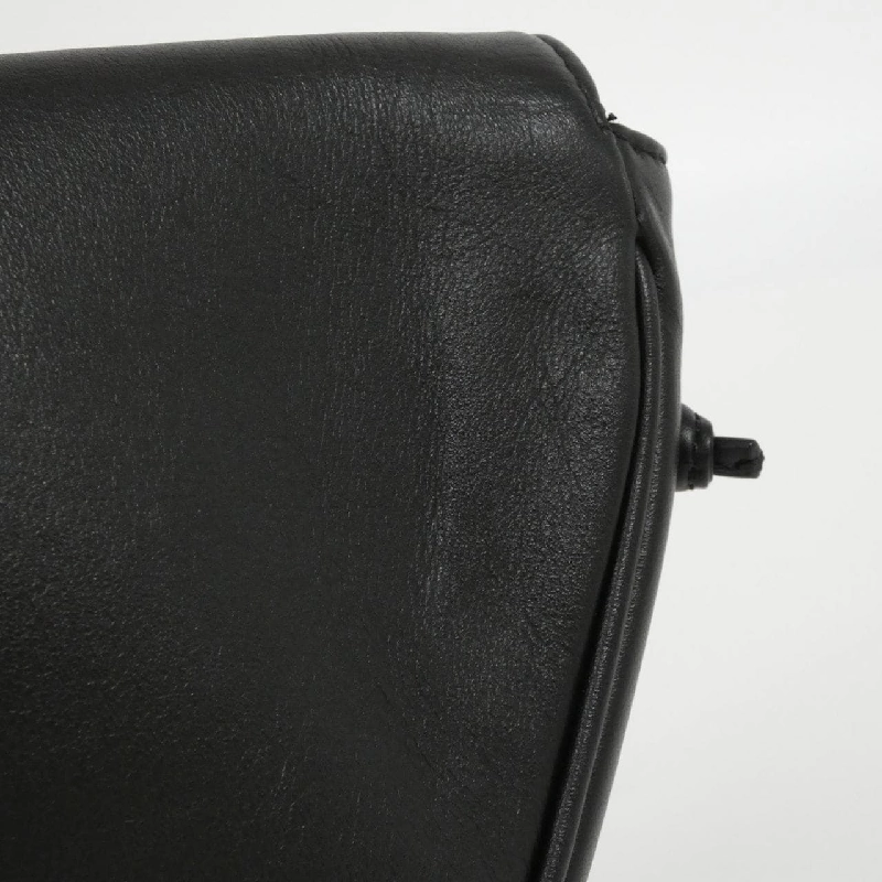 Túi xách hình tam giác Celine 195903DCS - Hàng hiệu Authentic 769352