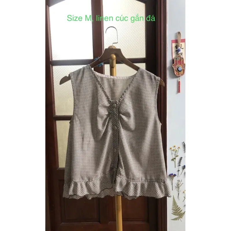Quần áo giá hạt dẻ 1038081