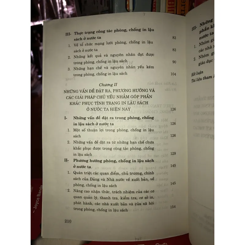 Thực trạng và giải pháp khắc phục tình trạng in lậu sách ở nước ta - PGS. TS. Lê Văn Yên 621779