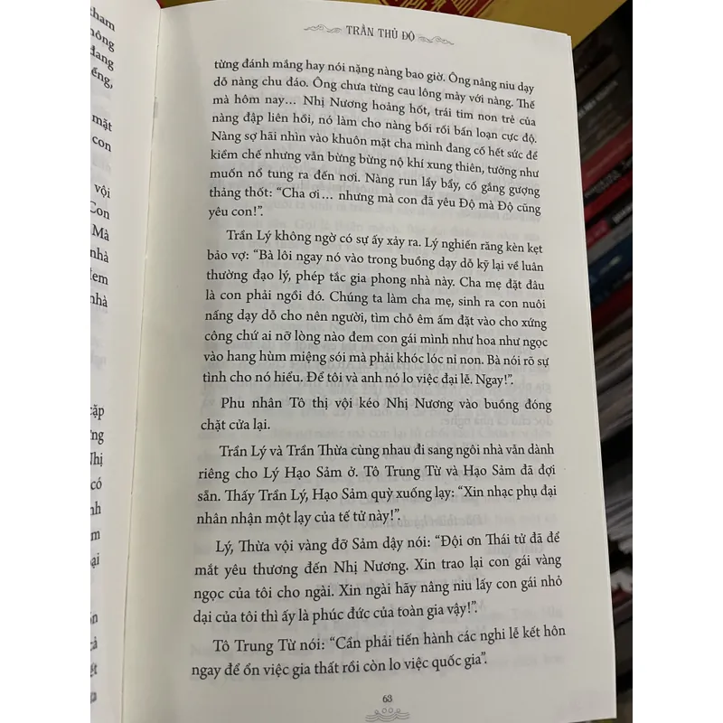 Hùng khí Đông A- S800 (Bìa cứng có hộp, có ký tặng của tác giả) 603536